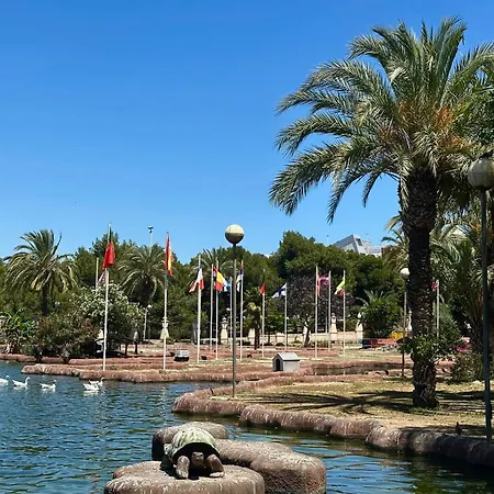 Triple Five Lägenhet *